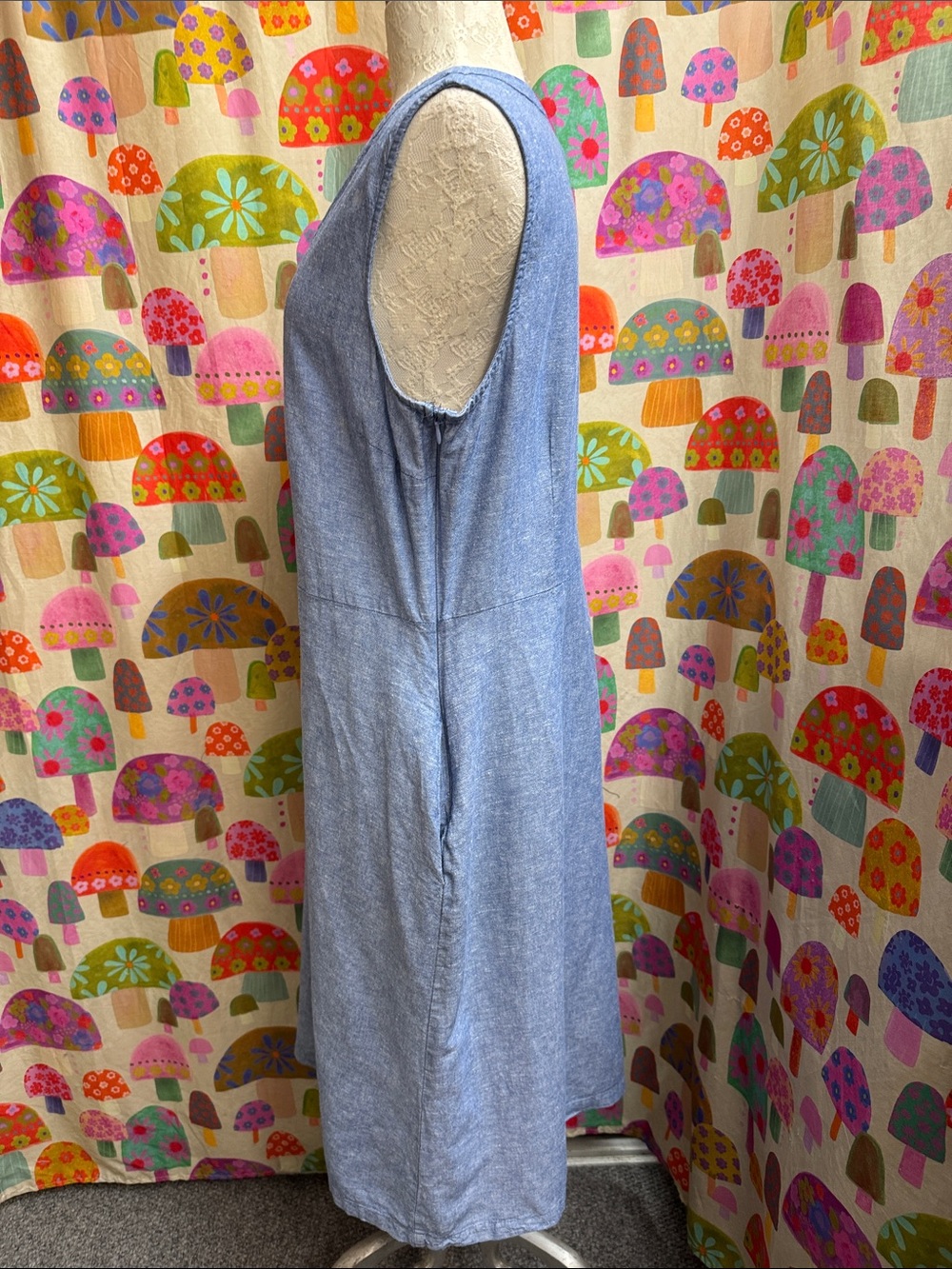Liz Claiborne Sleeveless Linen/Cotton Dry. Large - Picture 8 of 11
